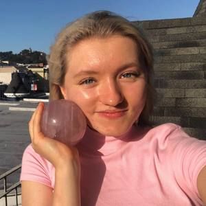 Meet your Posher, Julia